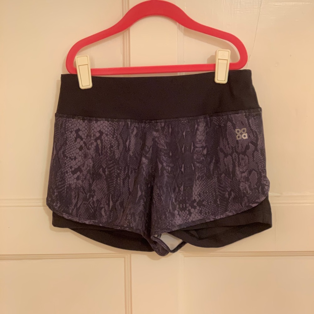 Women’s snakeskin shorts with spandex